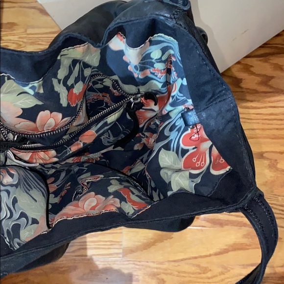 Black Floral Leather Handbag - Picture 4 of 4